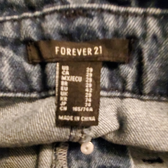 Jeans - Picture 4 of 5